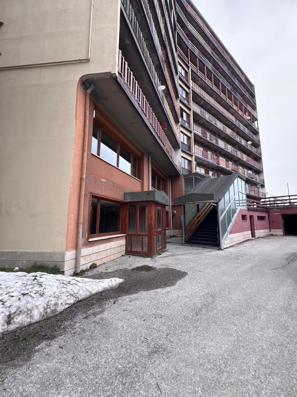 Property building, Day