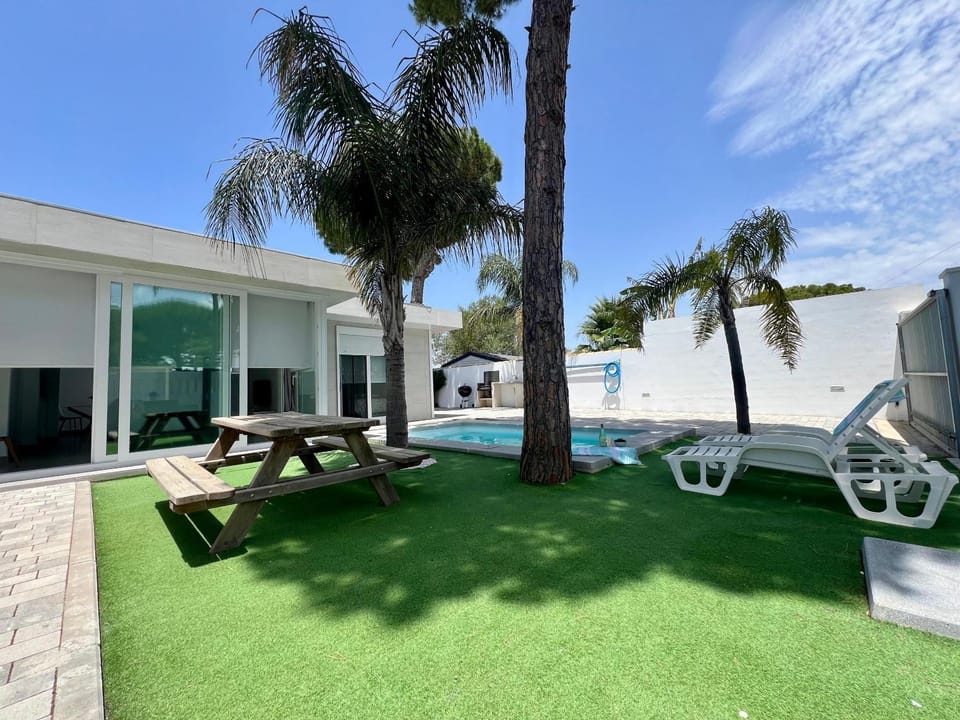 Garden, Swimming pool