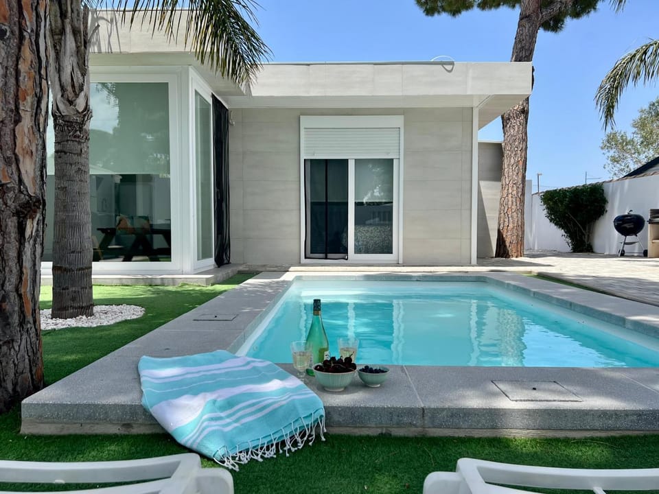 Off site, Swimming pool