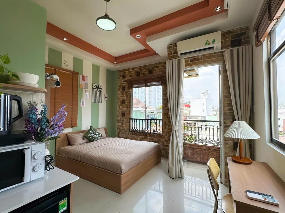 Communal lounge/ TV room, Bed, TV and multimedia, View (from property/room), Balcony/Terrace, Kitchen or kitchenette, Photo of the whole room, Seating area, Dining area, Evening entertainment, Bedroom