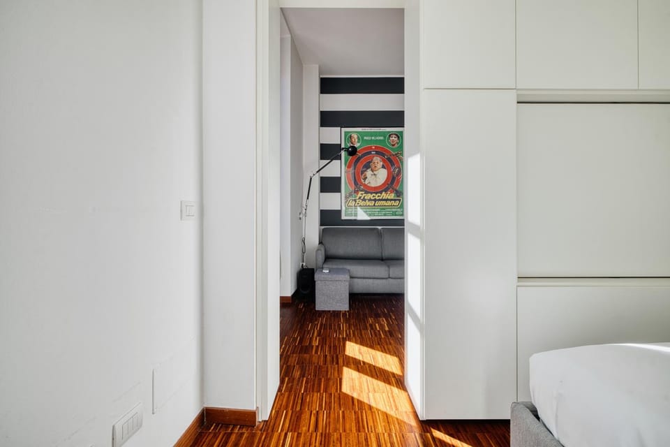 Photo of the whole room, wardrobe