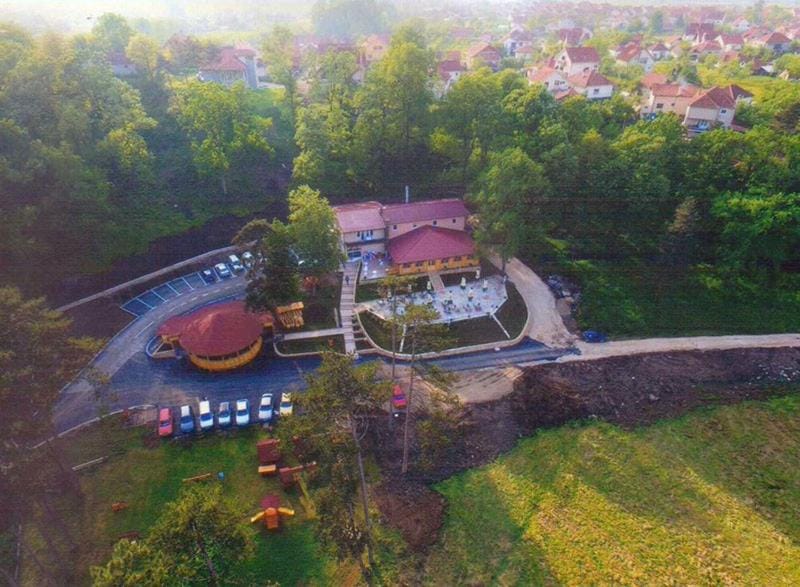 Restoran i Bazeni Mosin Gaj Apartment in Serbia