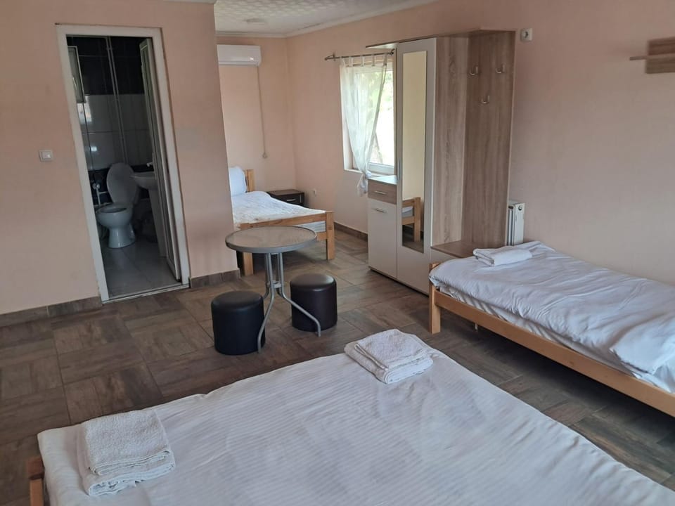 Restoran i Bazeni Mosin Gaj Apartment in Serbia