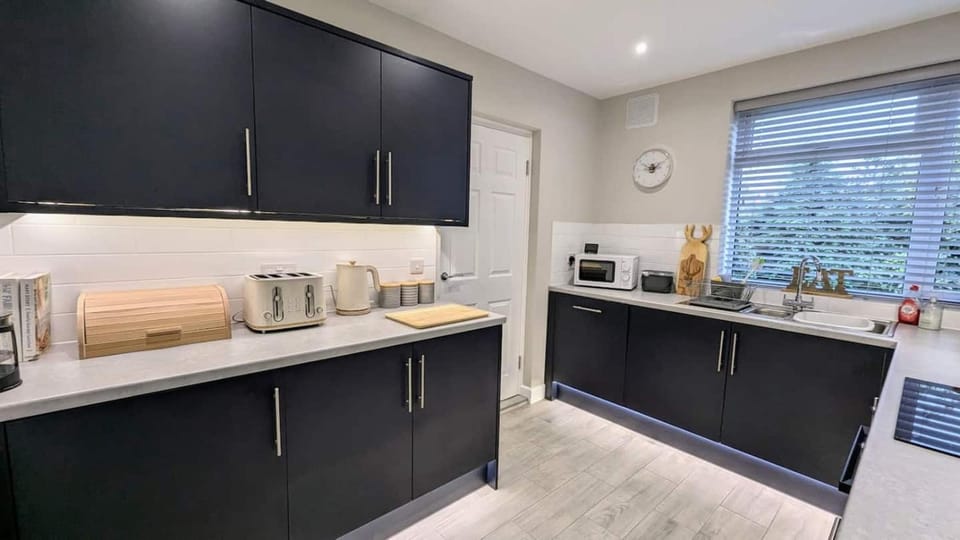 3 Bed Family-Friendly house at Sherwood Forest House in Newark and Sherwood District