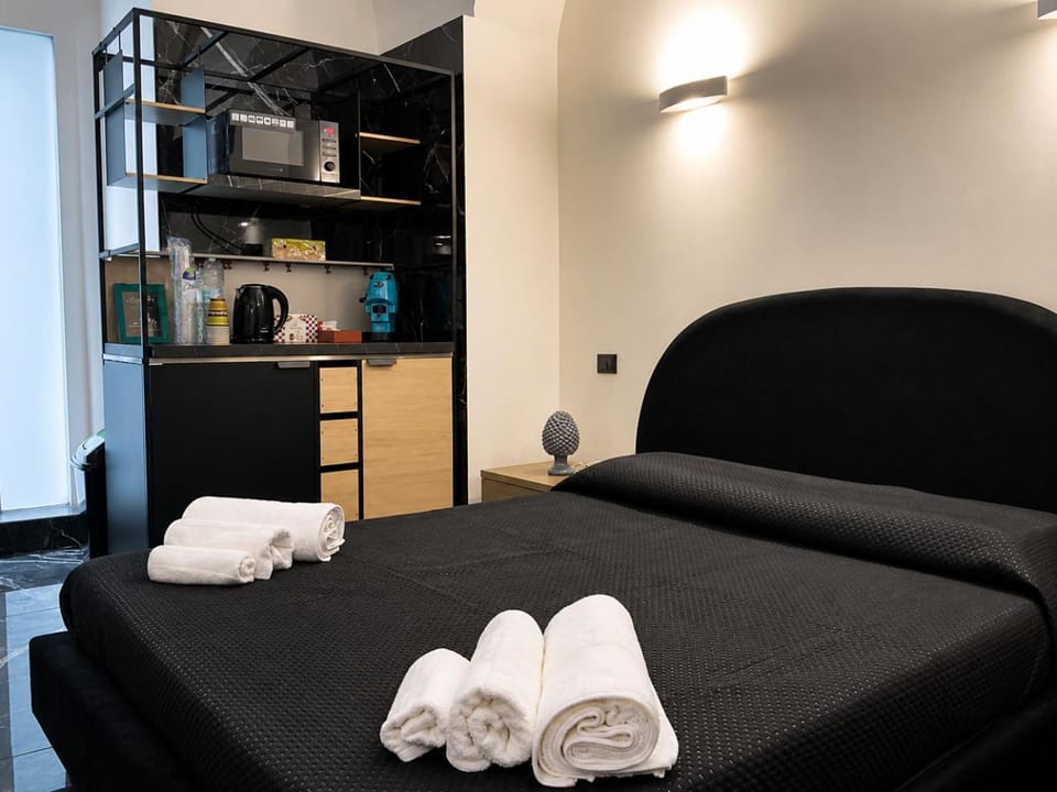 Bedroom, microwave, towels