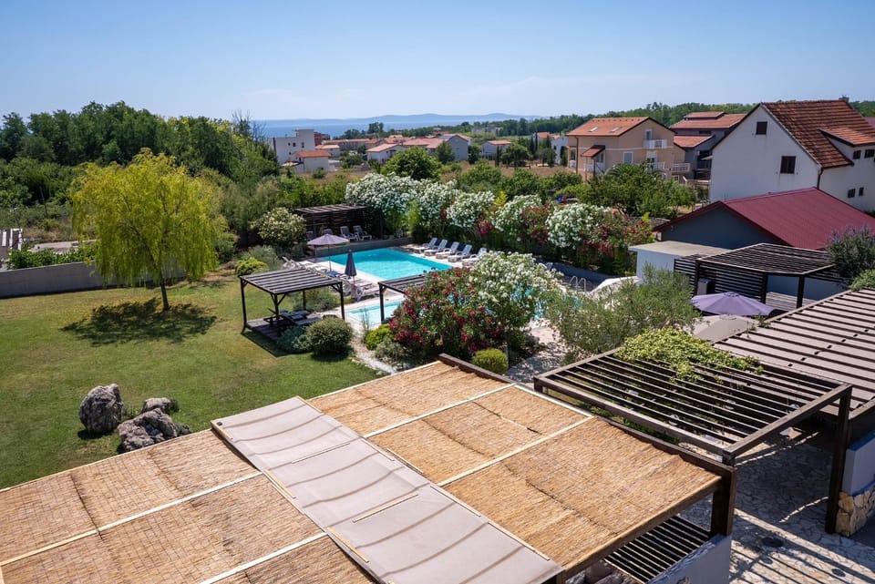 Patio, Natural landscape, Garden, Garden, Garden view, Pool view, Swimming pool, sunbed