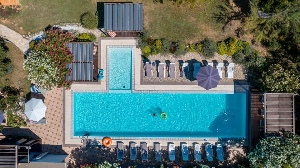 Bird's eye view, Garden, Garden, Garden view, Pool view, Swimming pool, Swimming pool, sunbed