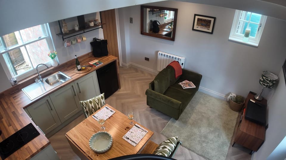 Kitchen or kitchenette, Living room