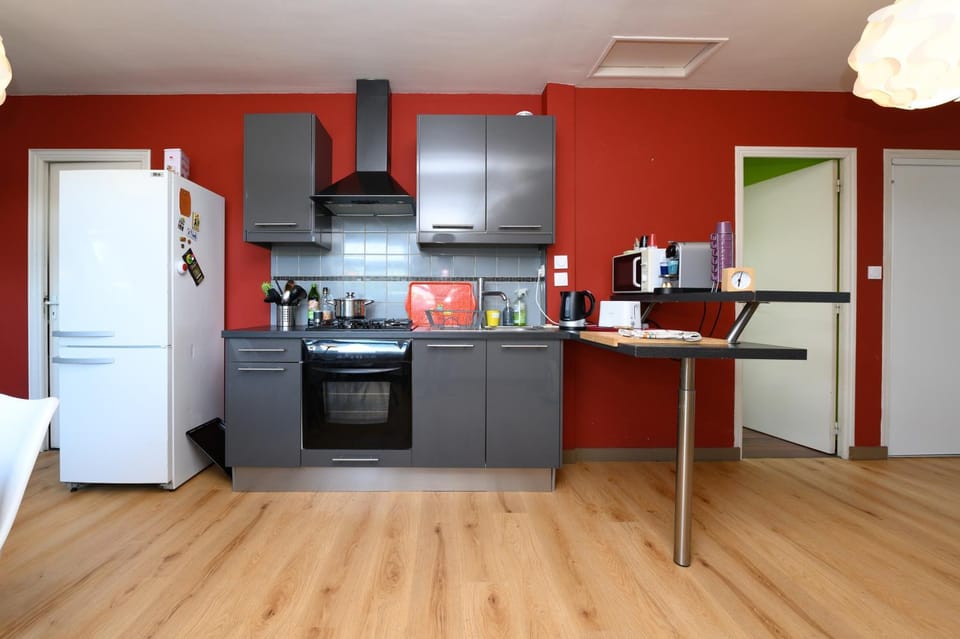Kitchen or kitchenette, Living room