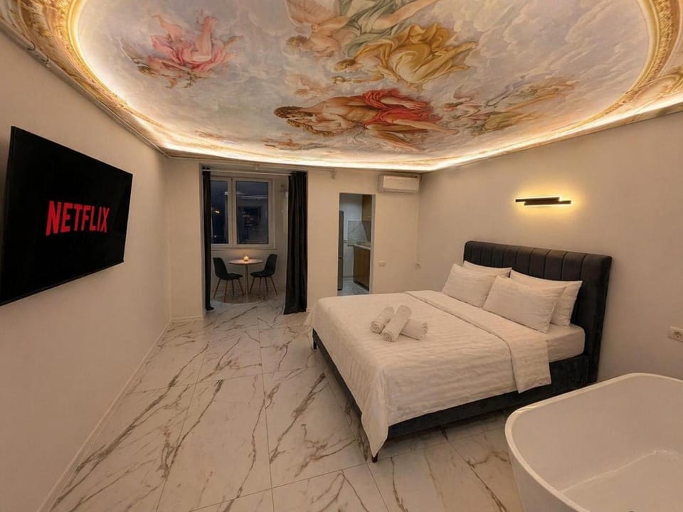 Luxury Studio at City Park Mall Apartment in Constanta