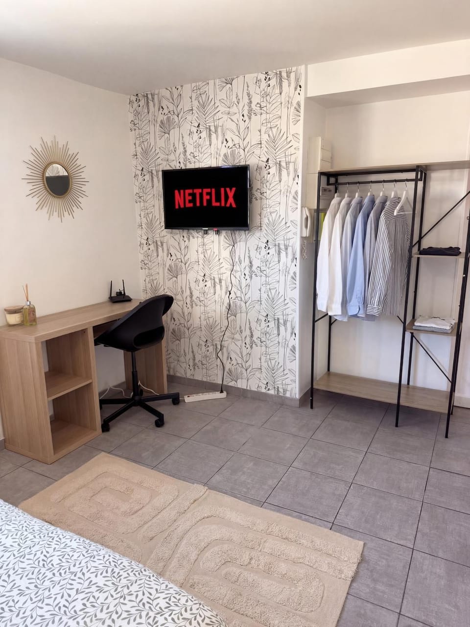 Seating area, storage