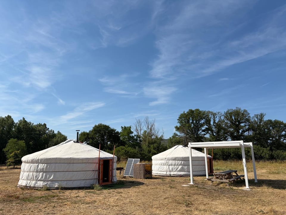Yourtes de l œil d aigle au bord de l Allier Luxury tent in Auvergne-Rhône-Alpes