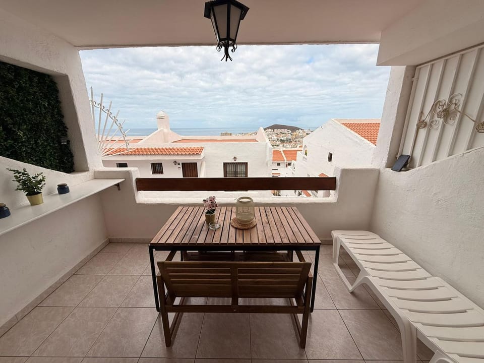 Pure Calm By Deihu Experiences Apartment in Los Cristianos