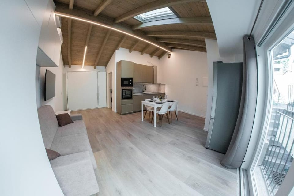 Modern luxury nest within walking distance of Lake Como Apartment in Tremezzo
