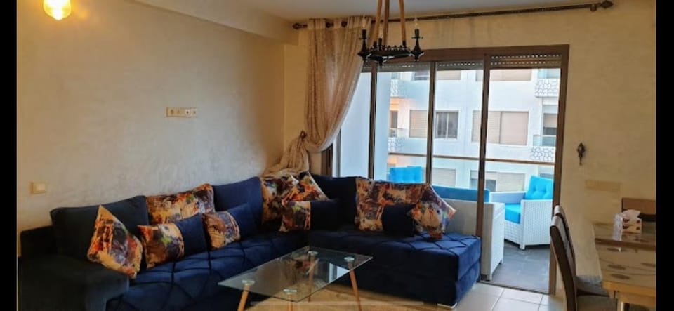 Appart spacieux et trés bien agencé Apartment in Casablanca-Settat