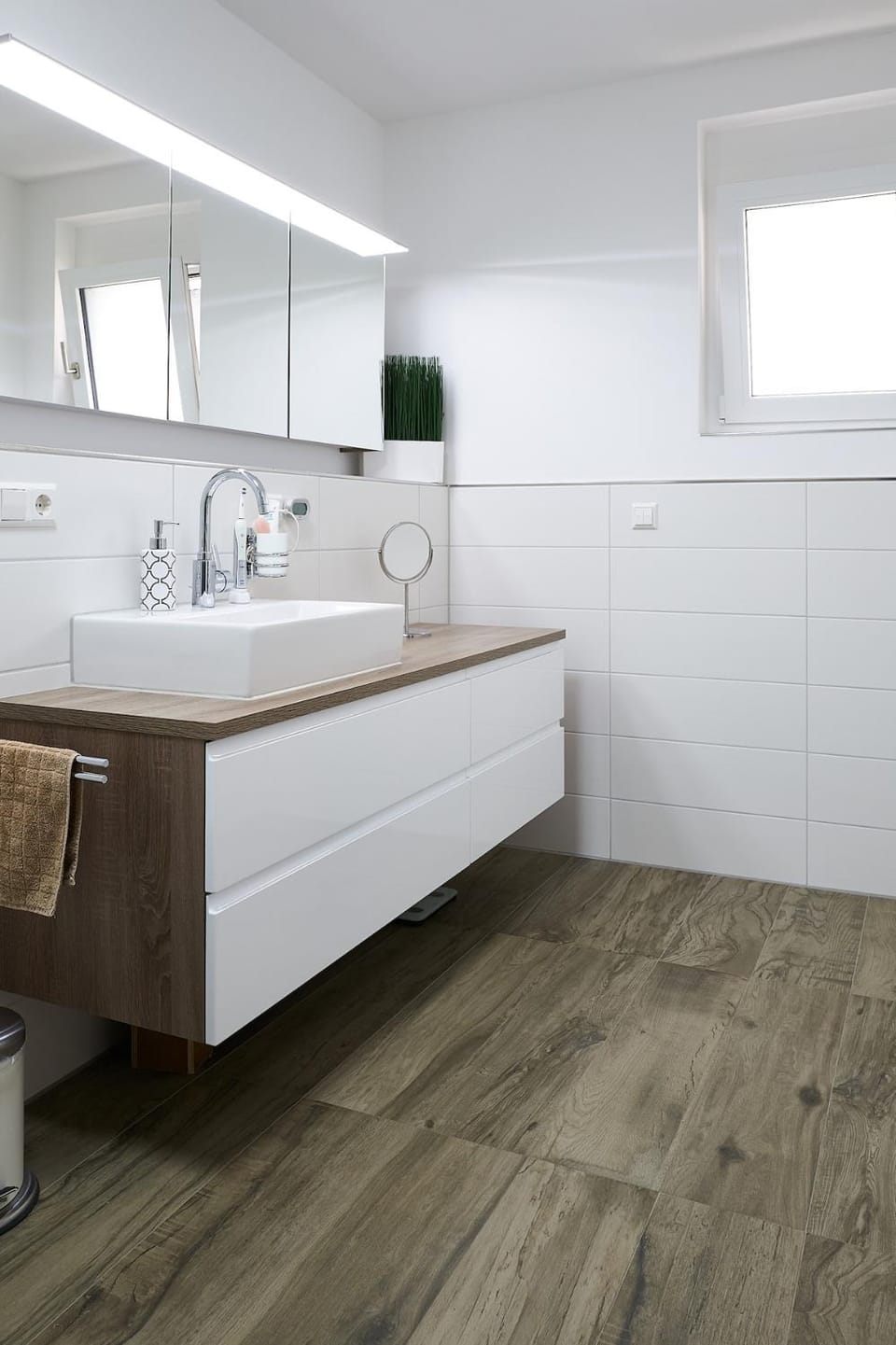 110qm Wohnung nahe Stuttgart mit Balkon & Garage Apartment in Stuttgart