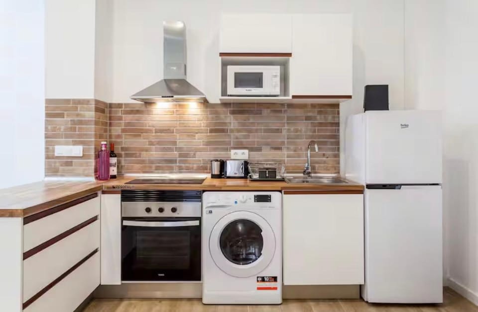 Cozy apartment with terrace next to Turia Gardens Apartment in Valencia