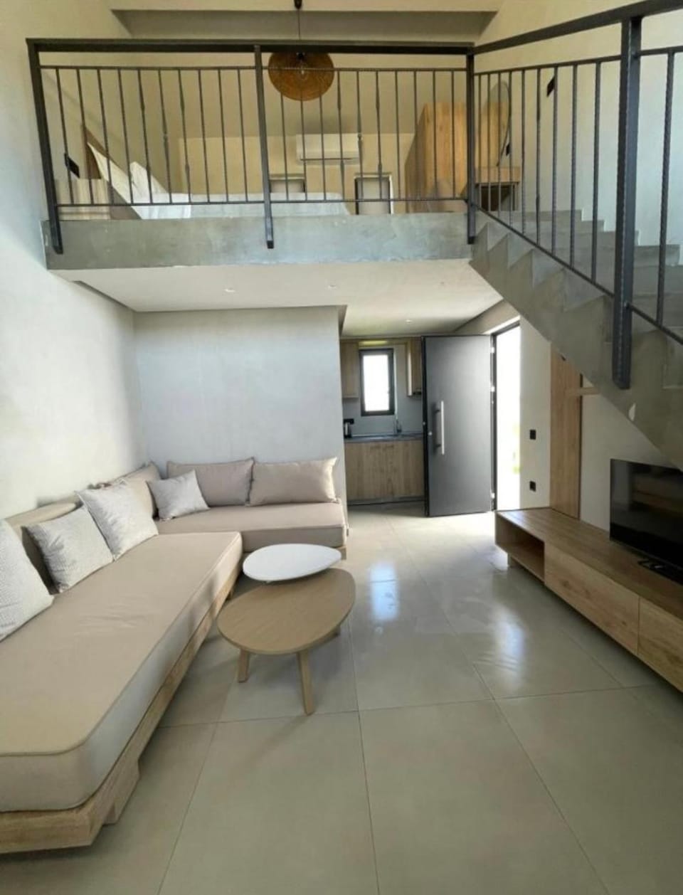 Bed, Kitchen or kitchenette, Living room, Photo of the whole room, Seating area