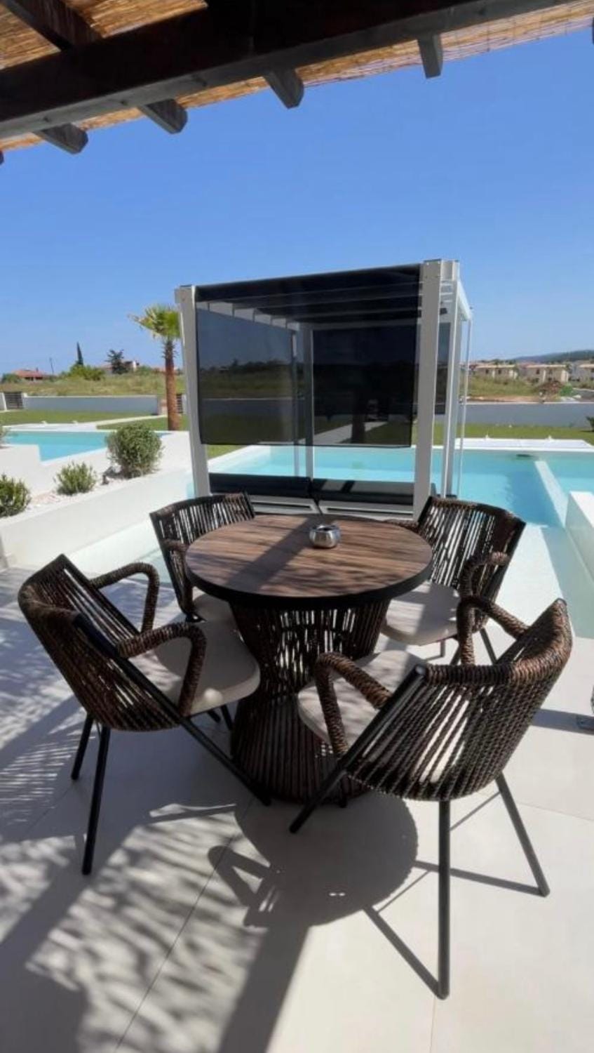 Day, View (from property/room), Balcony/Terrace, Dining area, Evening entertainment, Pool view, Swimming pool, sunbed