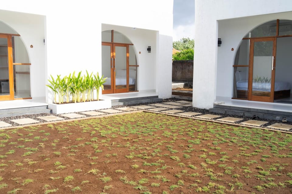 Property building, Day, Garden, Garden view