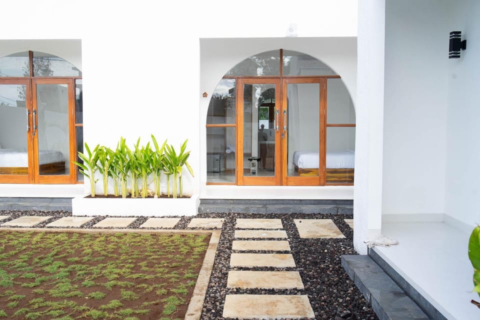 Day, Garden view