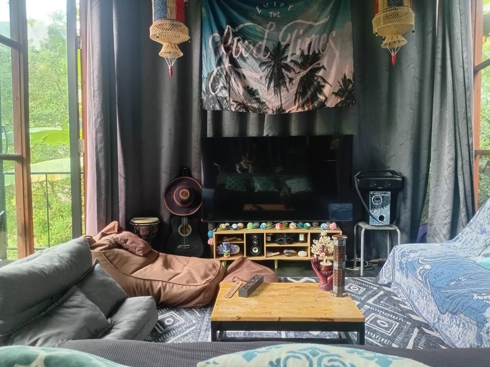 Living room, Decorative detail