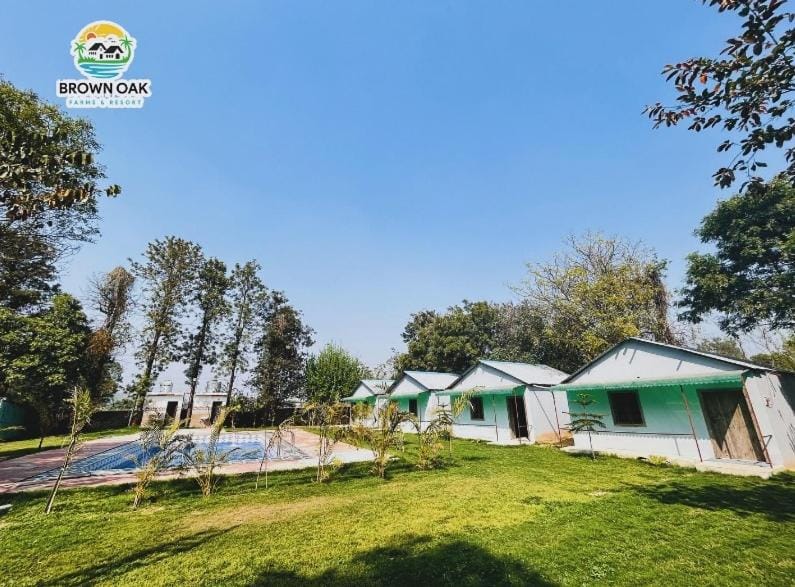 Brown oak farms Farm Stay in Haryana