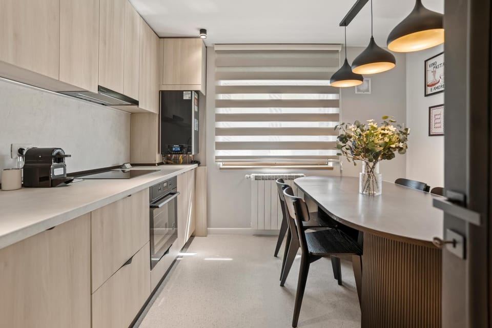 Modern Luxury Apartment & Close to Old Town Apartment in Bucharest