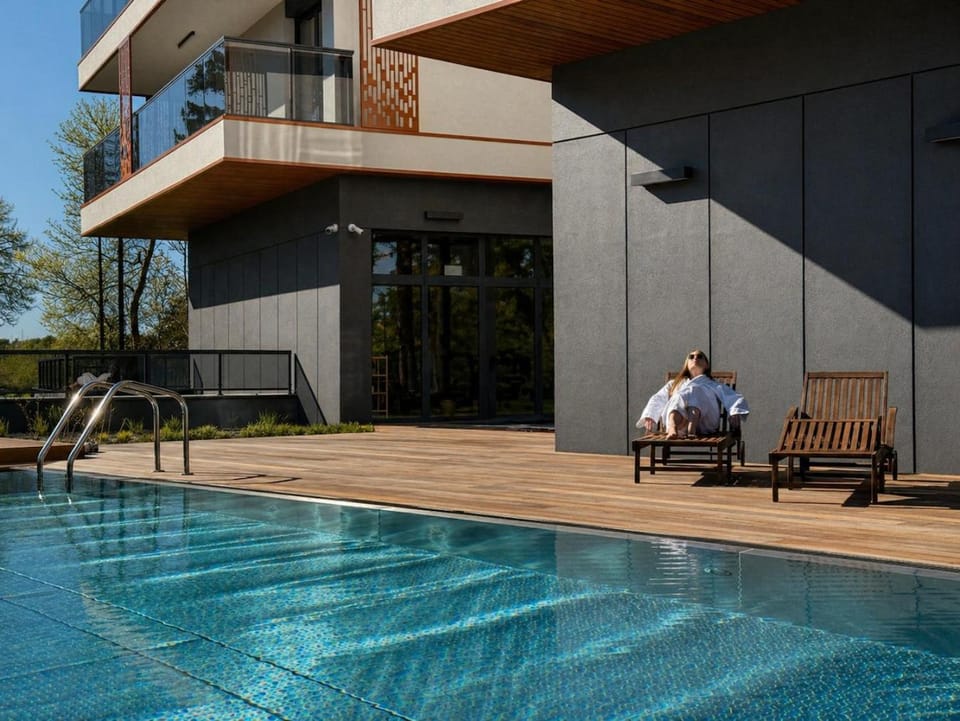 Swimming pool, Swimming pool