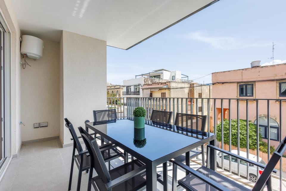 Property building, Patio, View (from property/room), Balcony/Terrace, Dining area