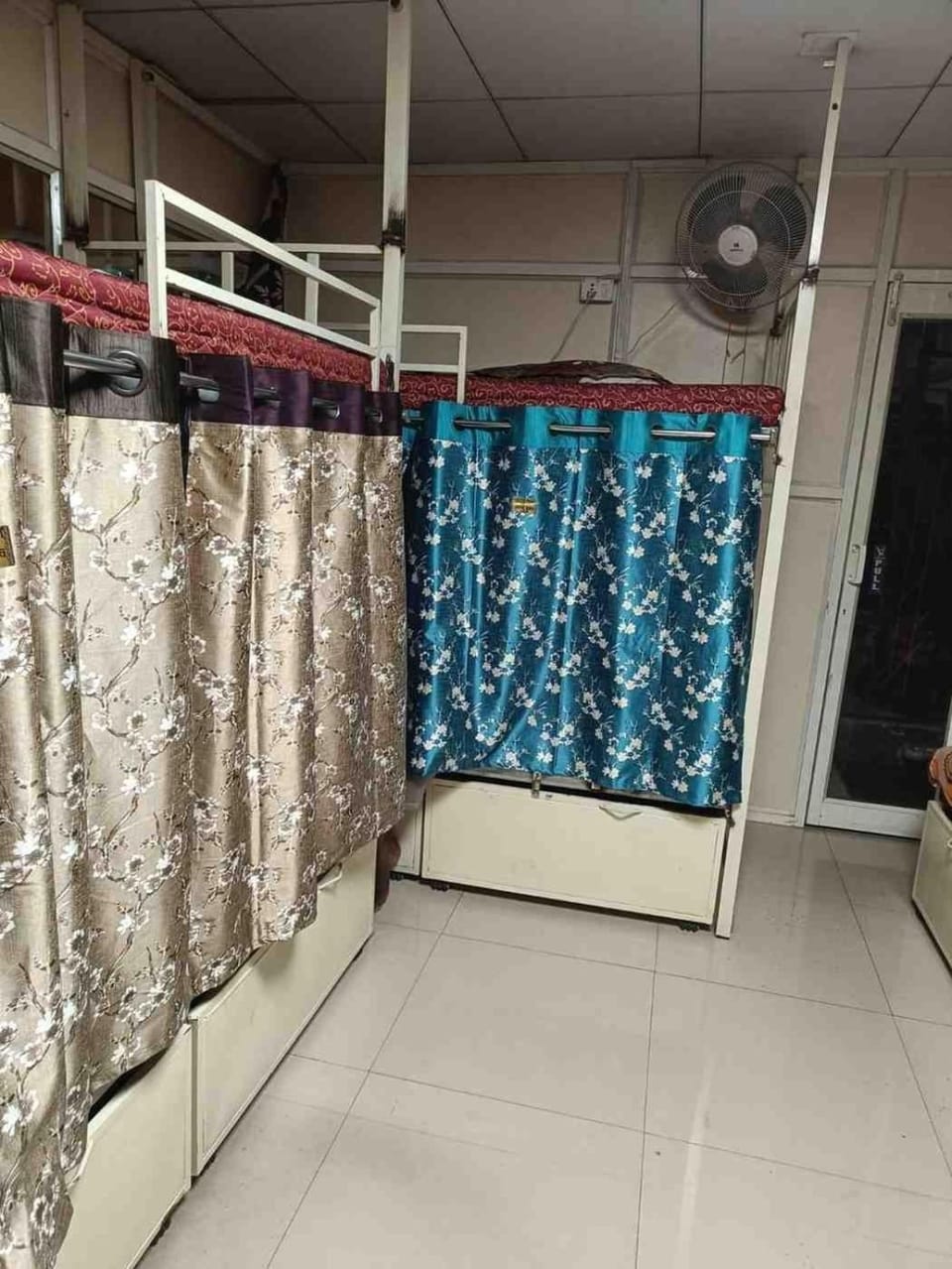 Classic Dormitory in Visakhapatnam, Vizag, Near Beach, Station & Bus Stand with AC Dormitory & Free WiFi Hostel in Visakhapatnam