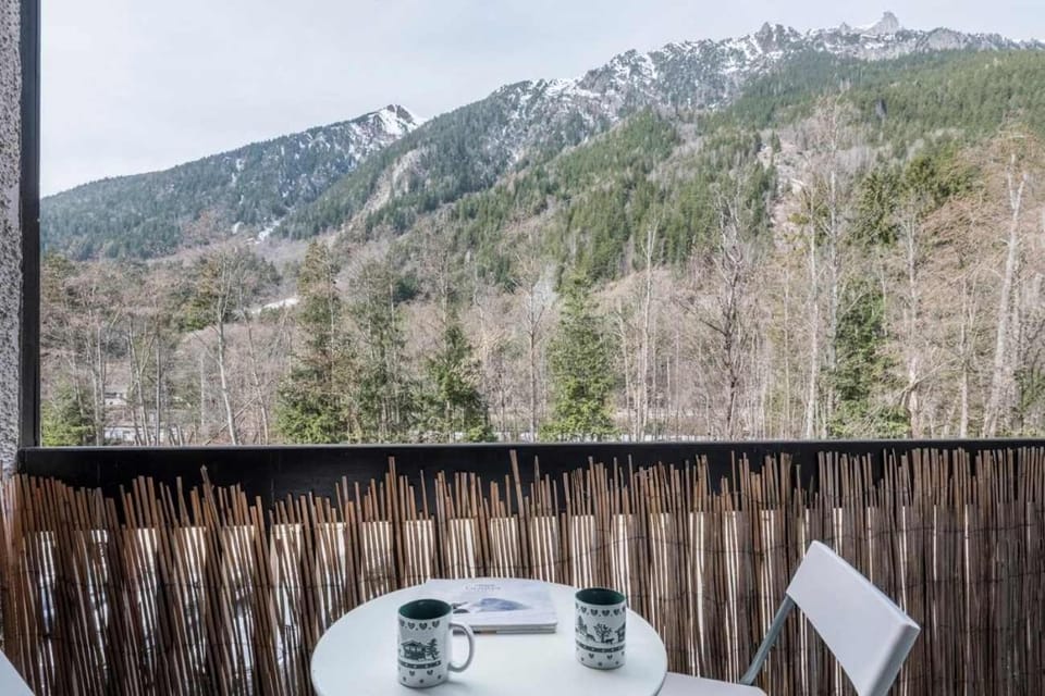 Balcony/Terrace, Mountain view