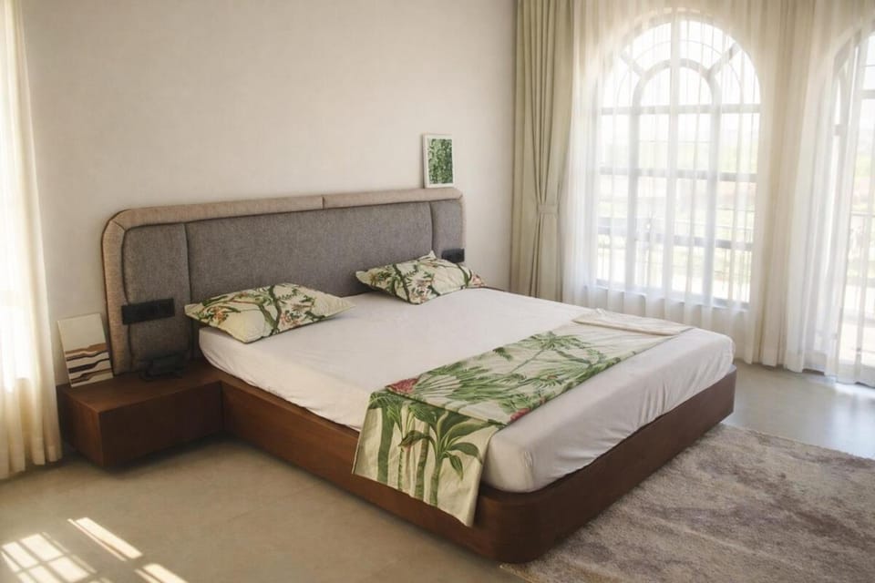 Arch Manor-Aravali View Luxury Villa by Aarvaya Villa in Rajasthan
