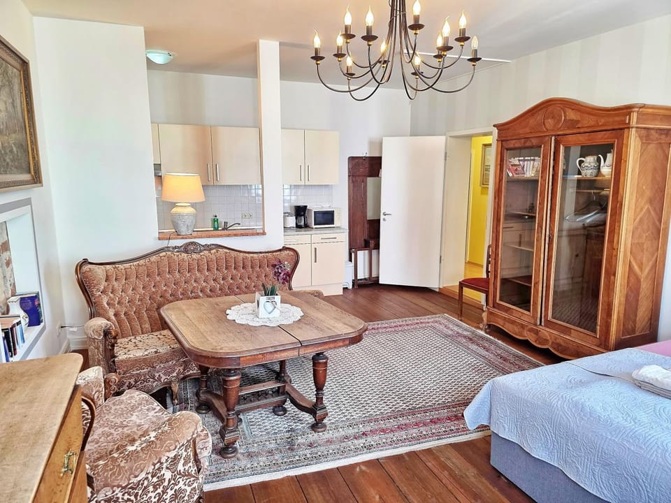Lavendula - Café 28 & Pension am Markt - ABC622 Apartment in Wismar