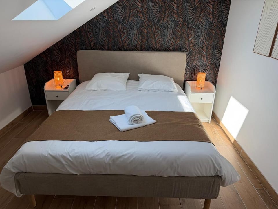 Gite en Champagne - Piscine intérieur et spa - 15 personnes House in Grand Est