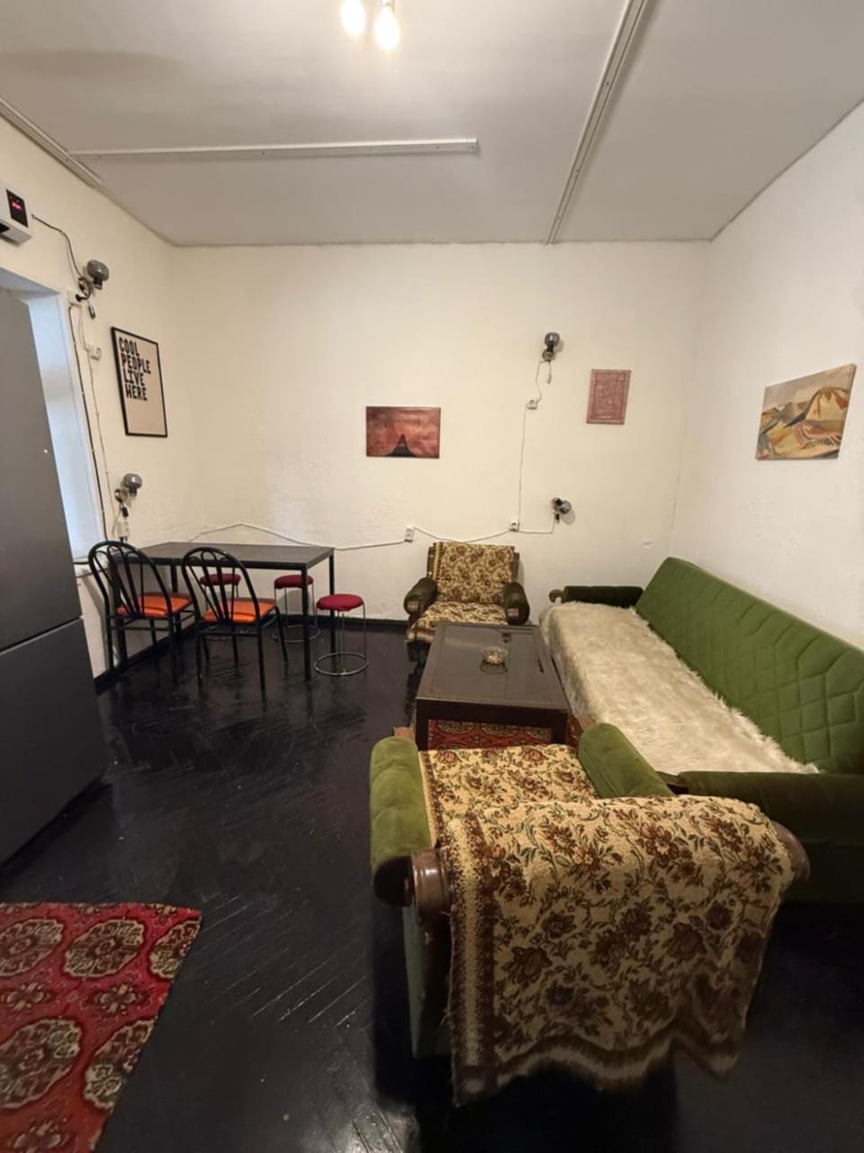 Bed, Living room, Photo of the whole room, Seating area, Dining area, Bedroom