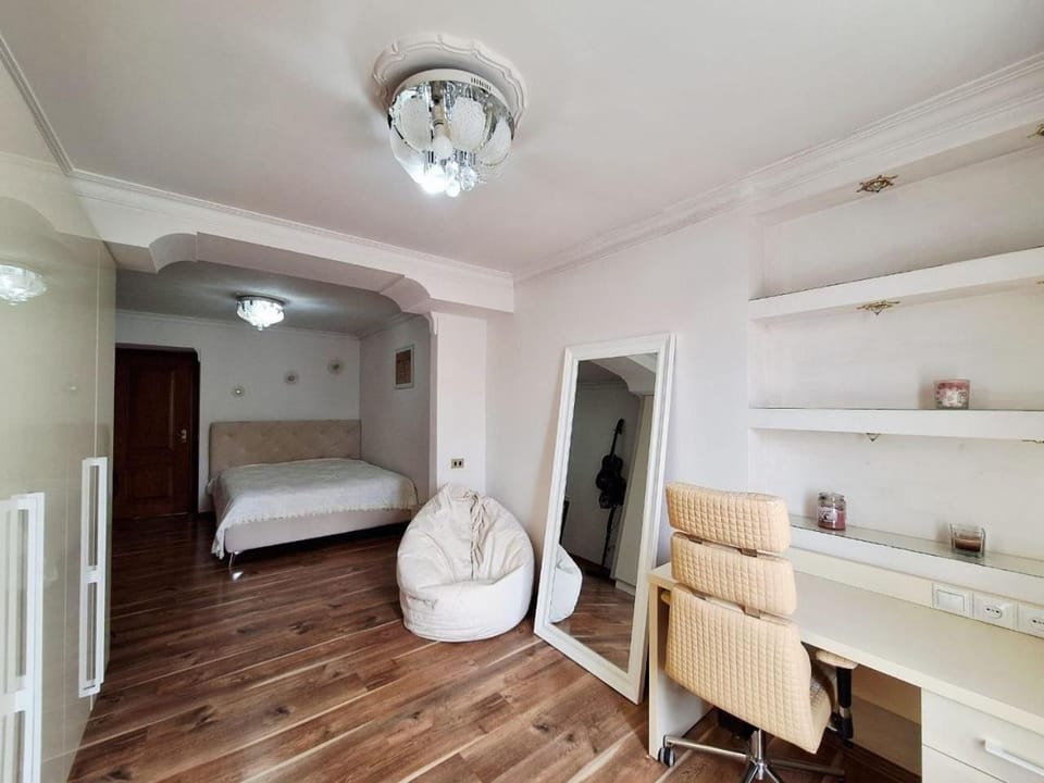 Apartment in Chisinau near Rose Valley Park Apartment in Chișinău