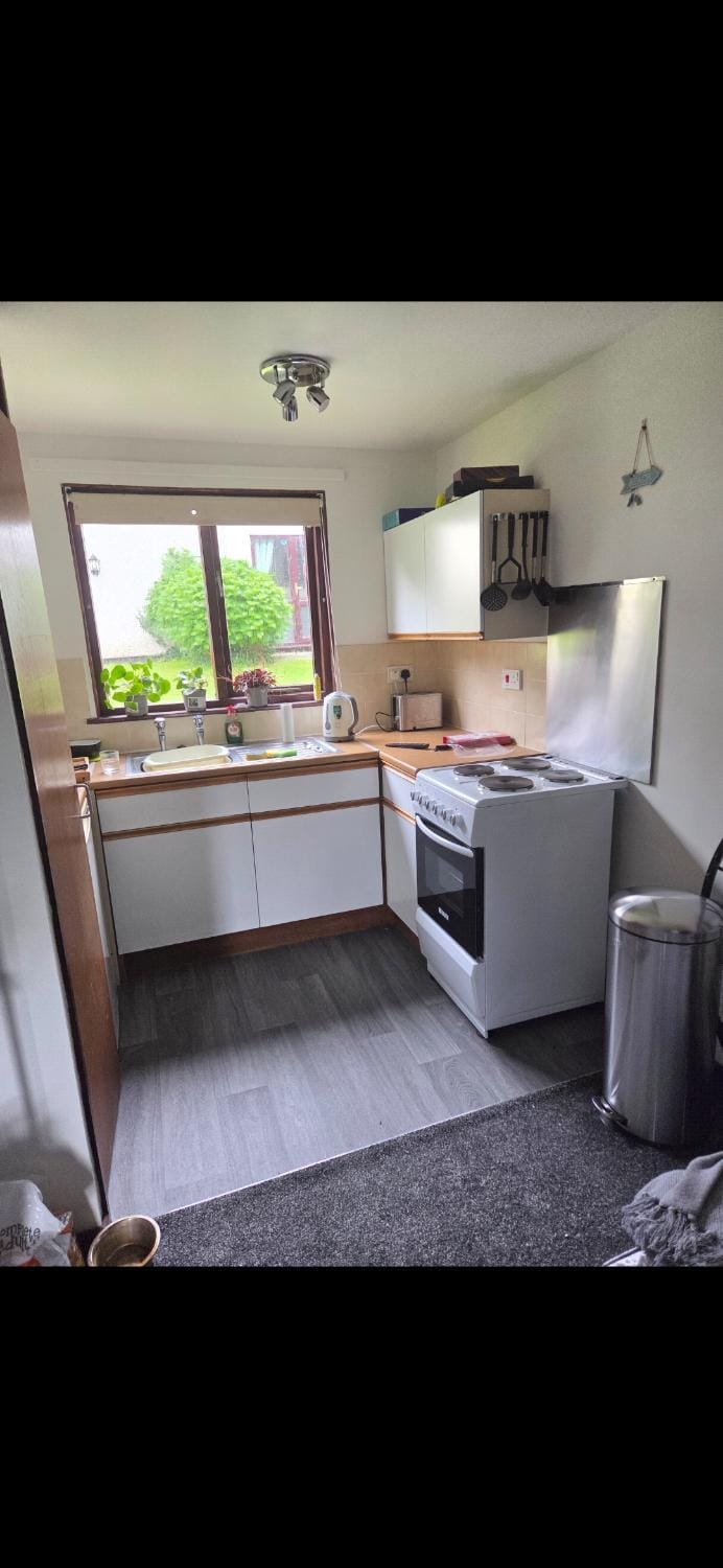 49 Strawberry Hill Apartment in Hayle