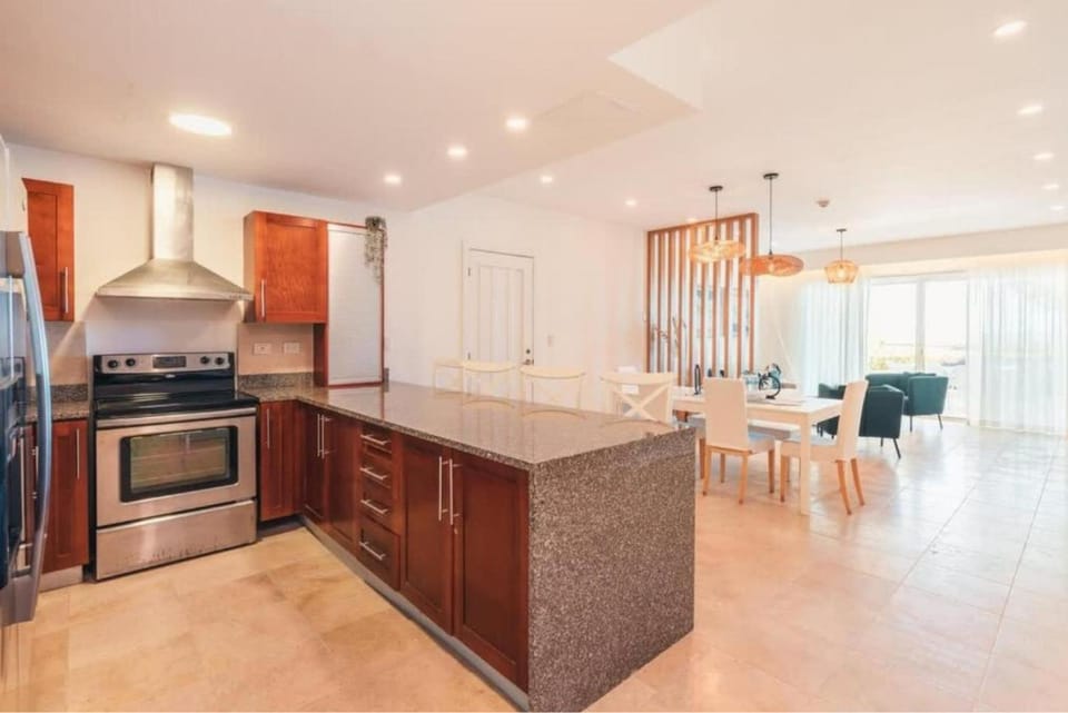 Kitchen or kitchenette, Living room, oven, stove