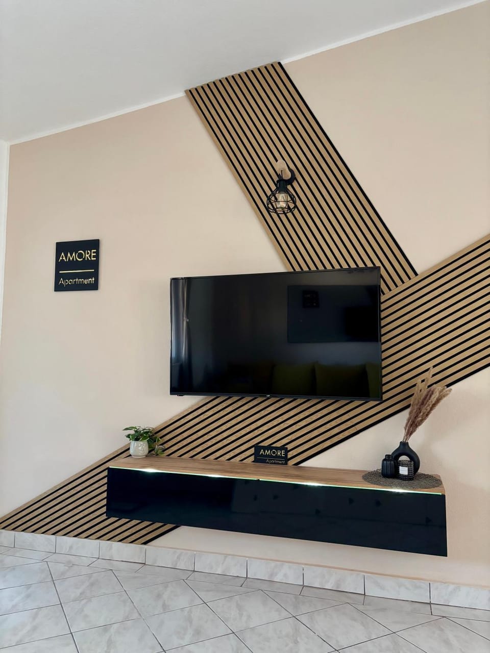 Communal lounge/ TV room, TV and multimedia, Evening entertainment