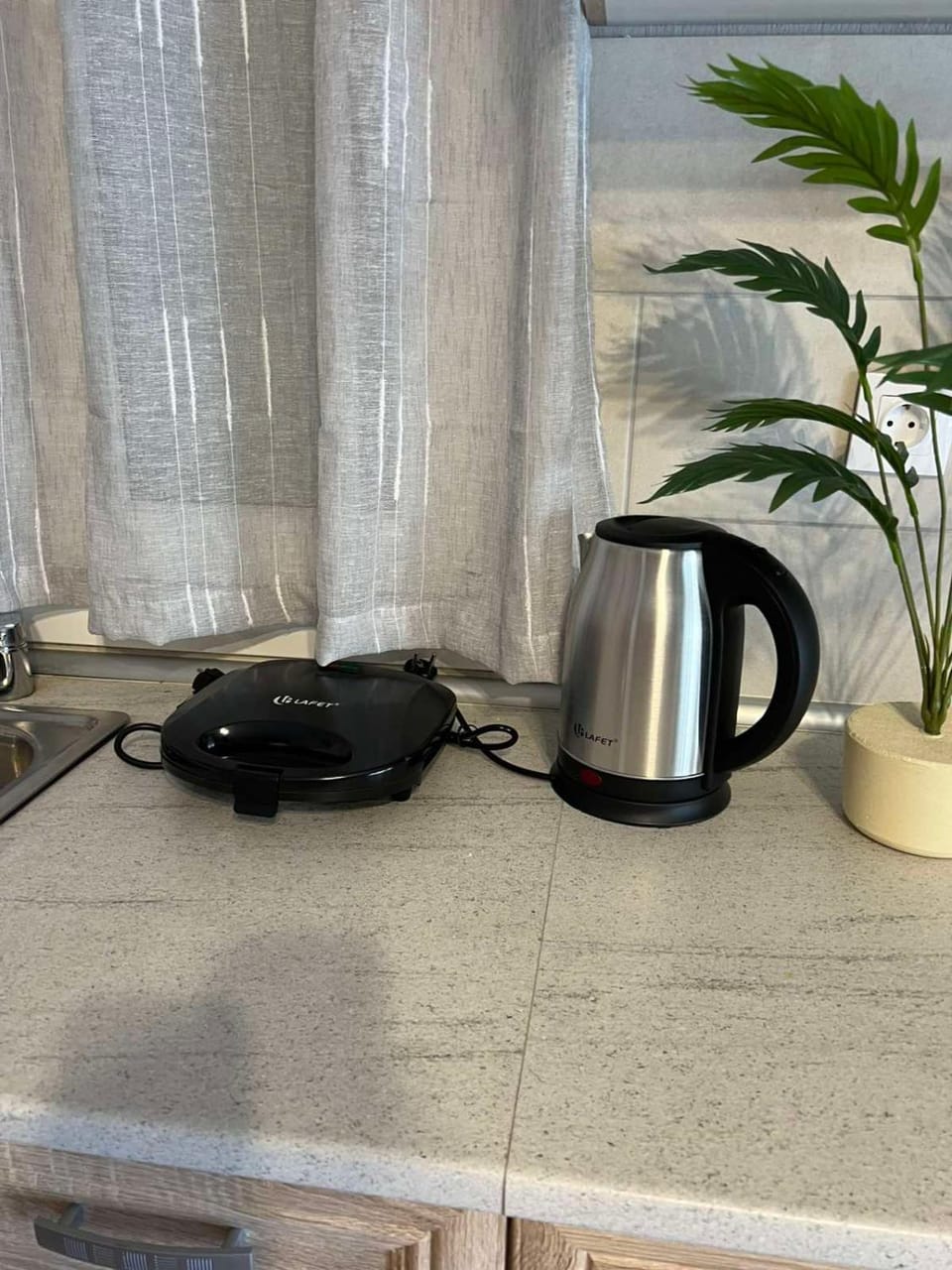 Coffee/tea facilities, Kitchen or kitchenette