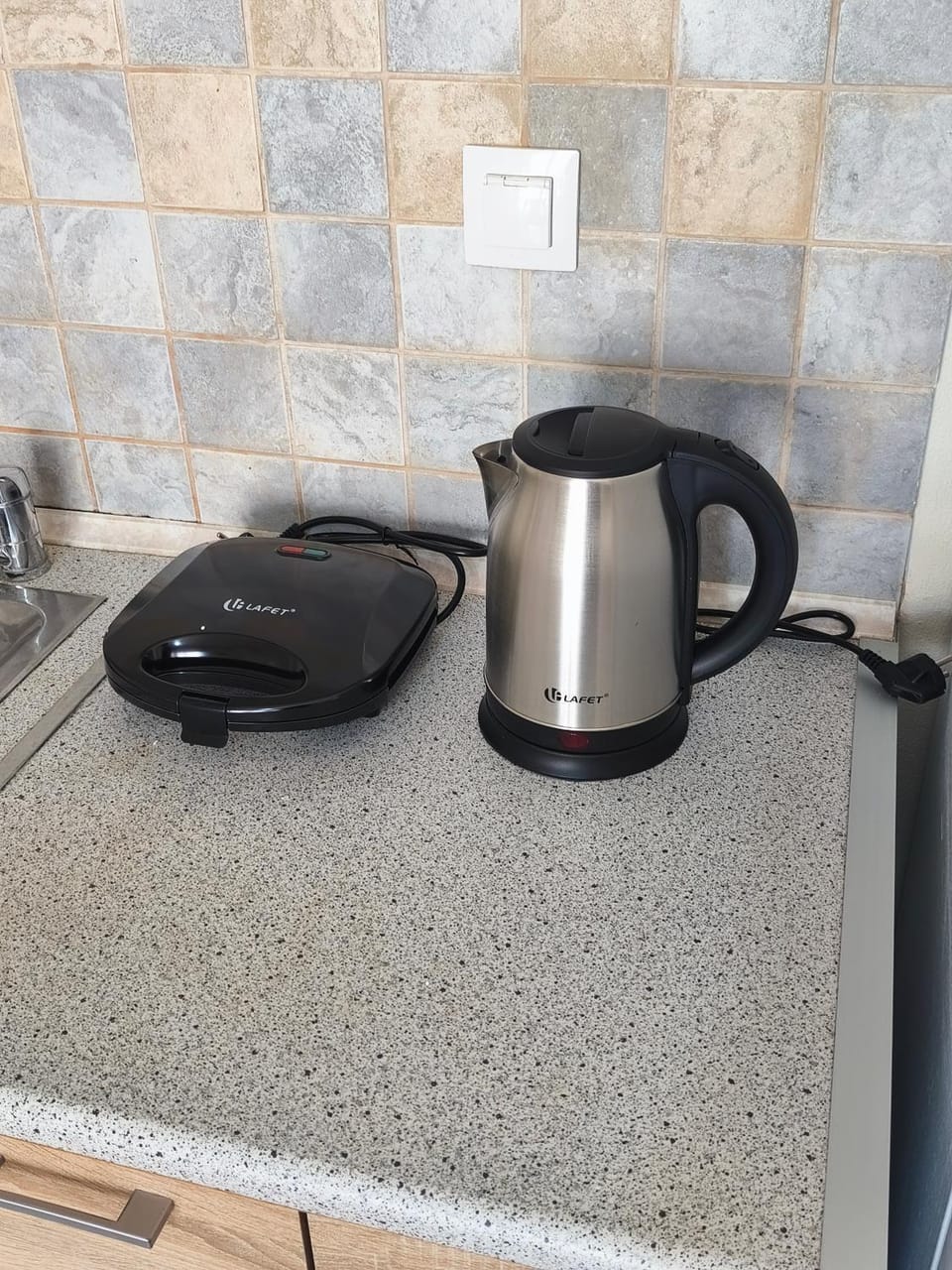Coffee/tea facilities, Kitchen or kitchenette