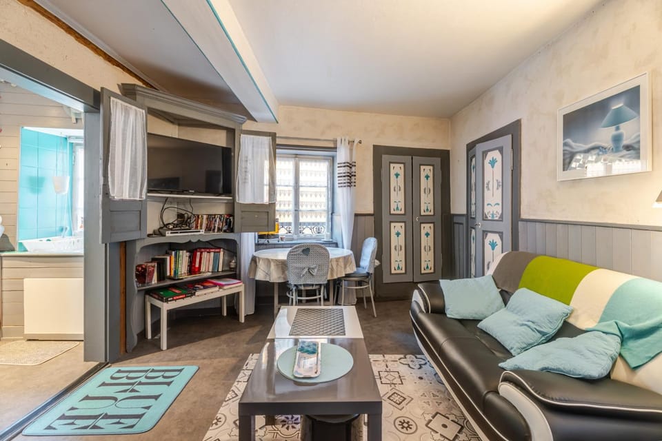Gite La Saboterie 1609 House in Grand Est