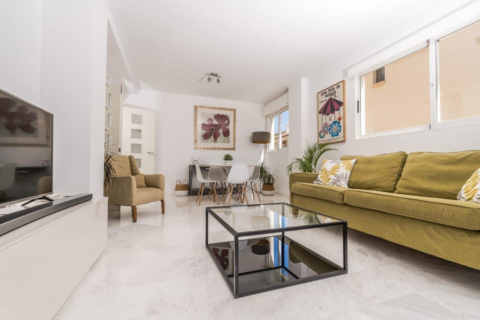 Beautiful Apartment, 350m from the Arenal beach, sleeps 6, private covered parking, 2 outdoor terraces Apartment in Xàbia