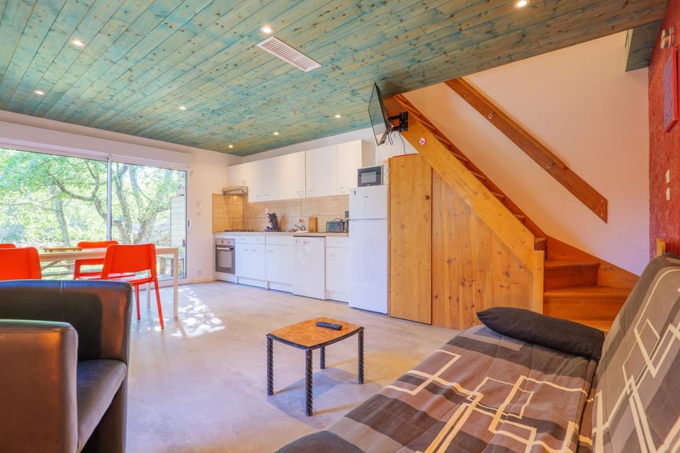 Mas du soleil levant House in Les Vans