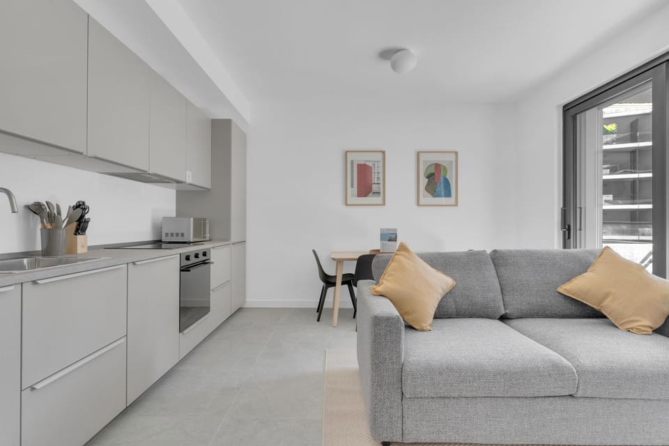 Kitchen or kitchenette, Living room, Seating area, stove
