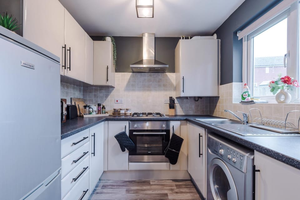 Kitchen or kitchenette, kitchen