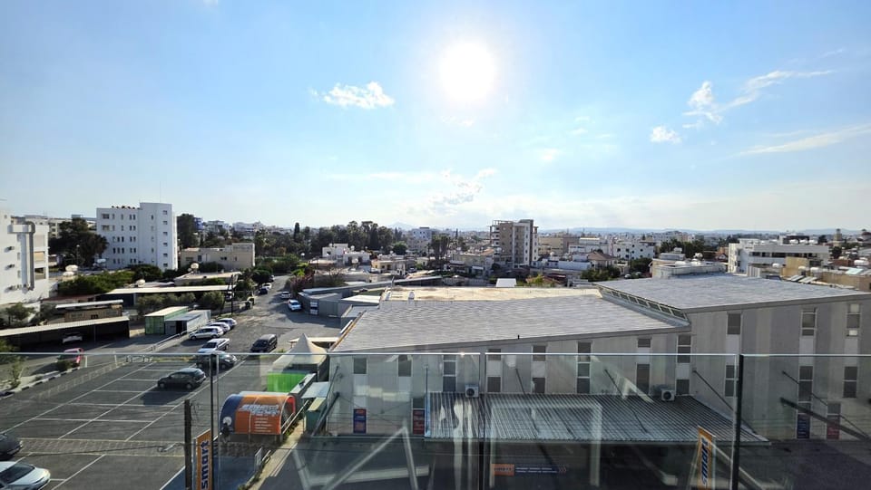 Day, Neighbourhood, City view, Street view, Location