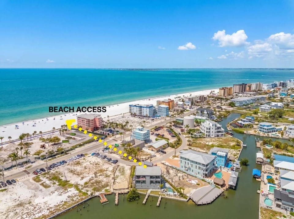 Dual Villas, Lagoon Views, Pools & Beach Steps for Group Fun - Casa Lagoon - Roelens House in Estero Island