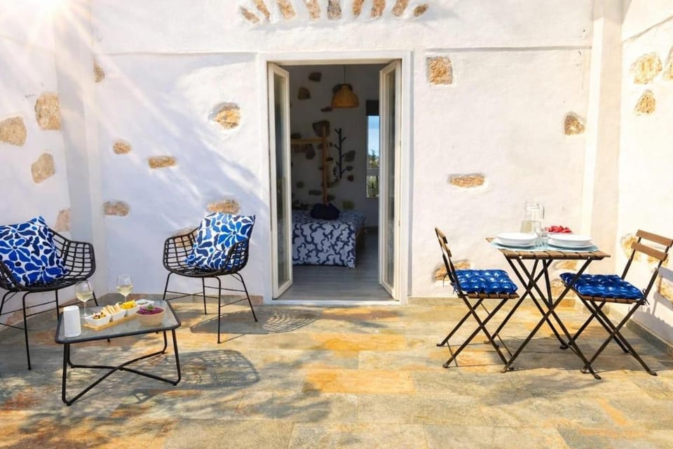 Patio, Seating area